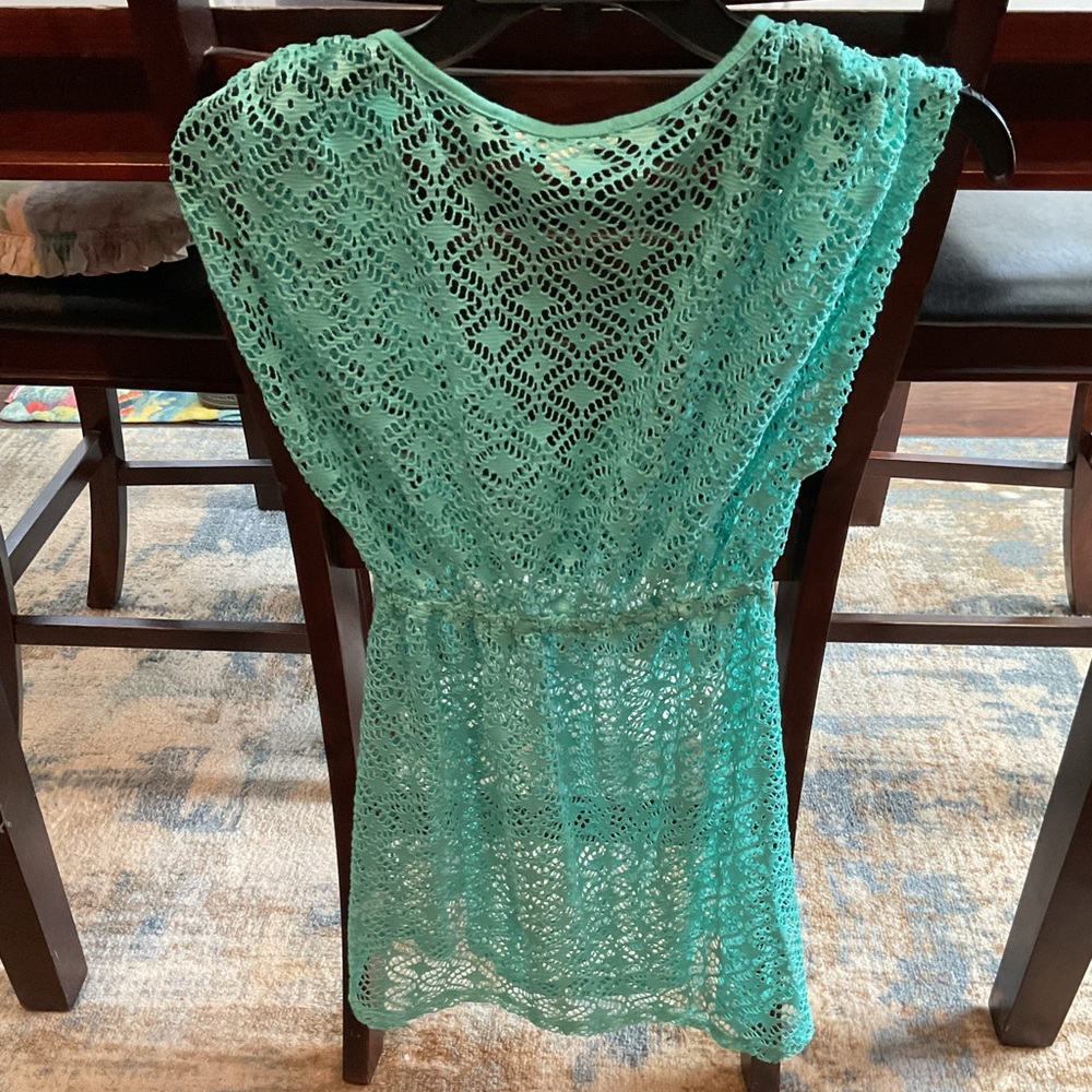 miken swim cover up Size small looks Nice